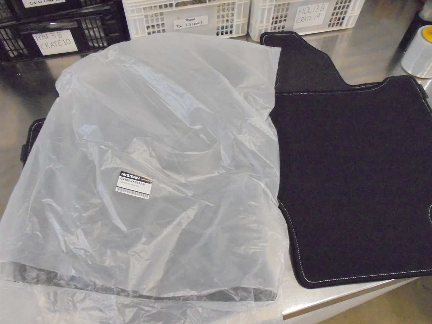 Nissan Narara D23 Dual Cab Genuine Front And Rear Carpet Mat Set Manual New Part