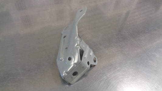 Hyundai Veloster Genuine Right Hand Bumper and Guard Bracket New Part