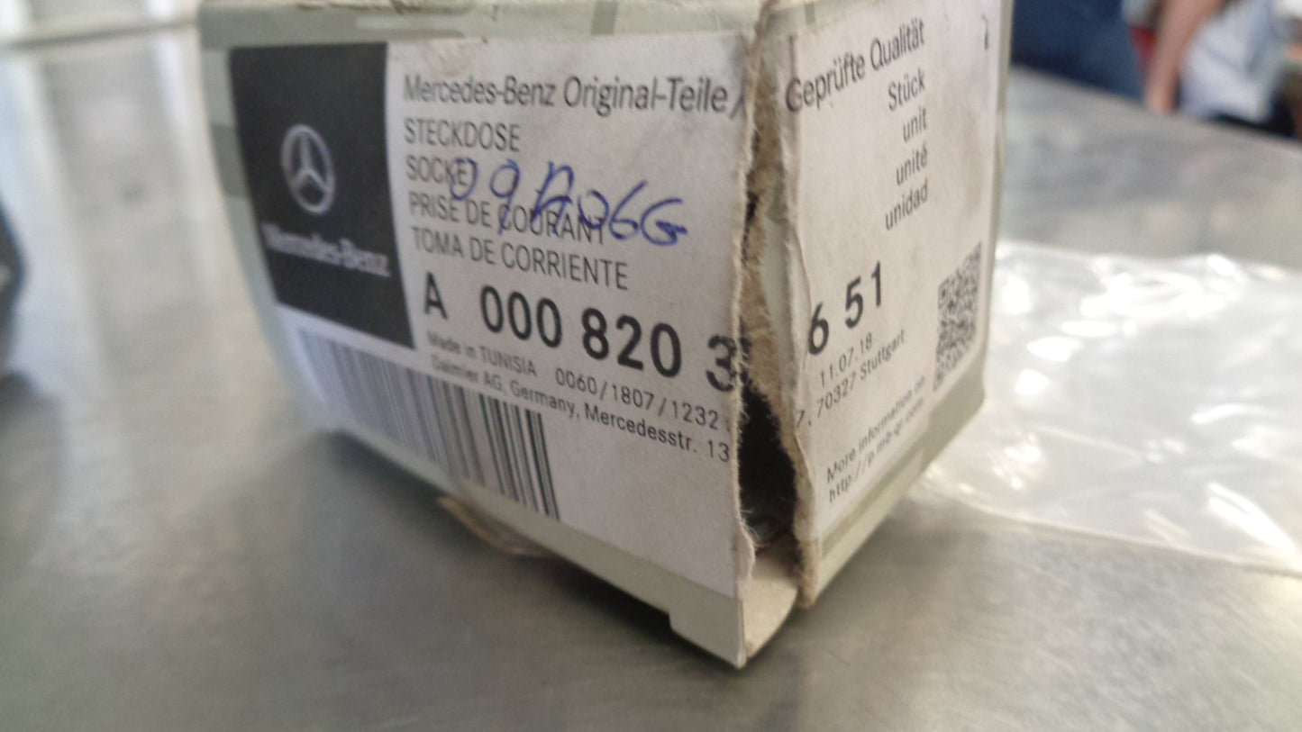 Mercedes Benz GLK Genuine 12Volt Socket Plug New Part