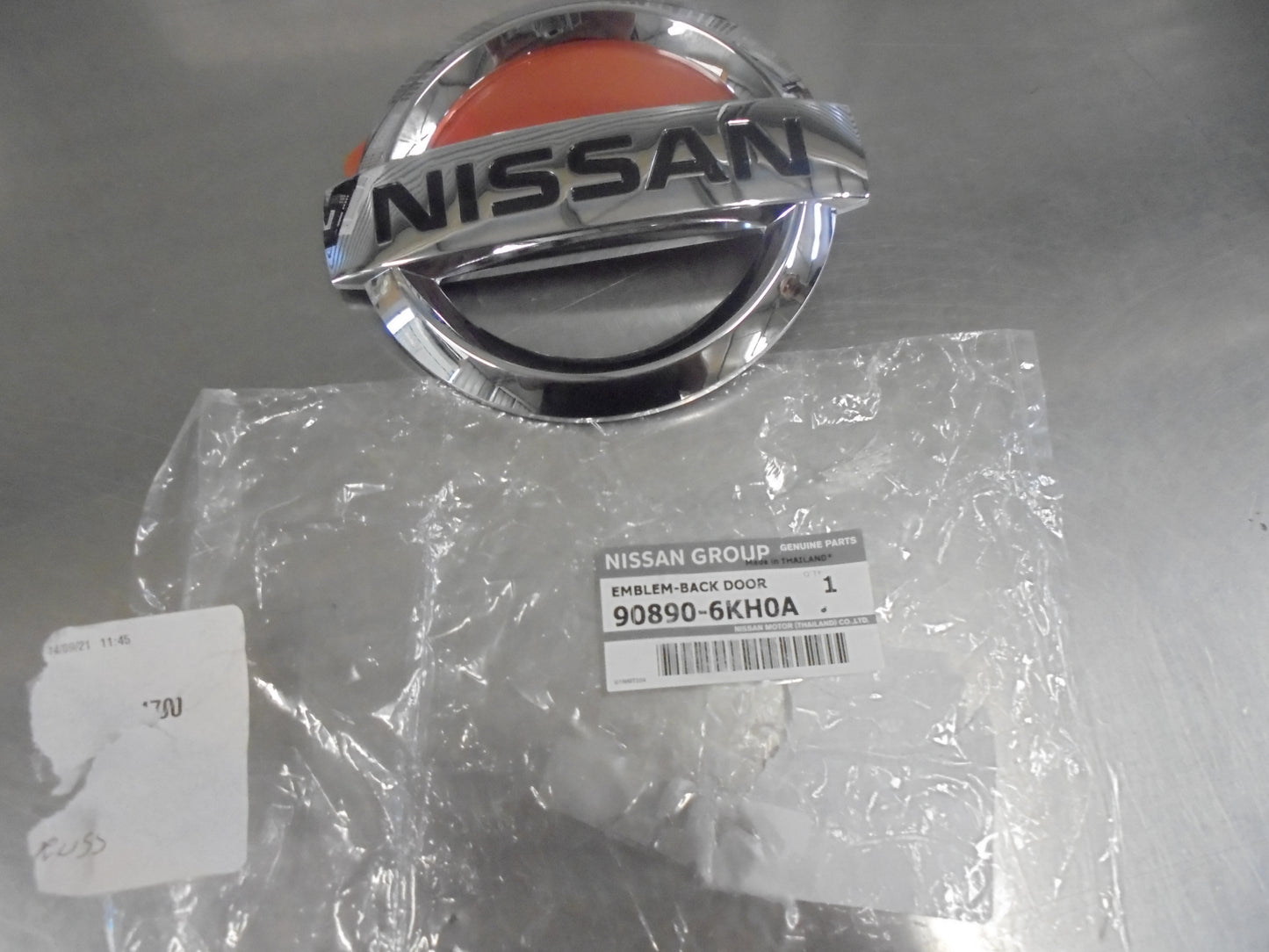 Nissan Navara NP300 D23 Genuine Tail Gate Rear Chrome Emblem New Part