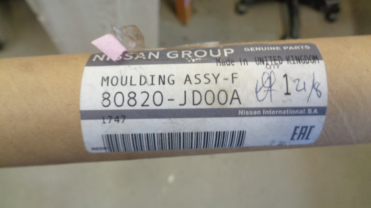 Nissan Qashqai Genuine Left Hand Front Door Outer Moulding New Part