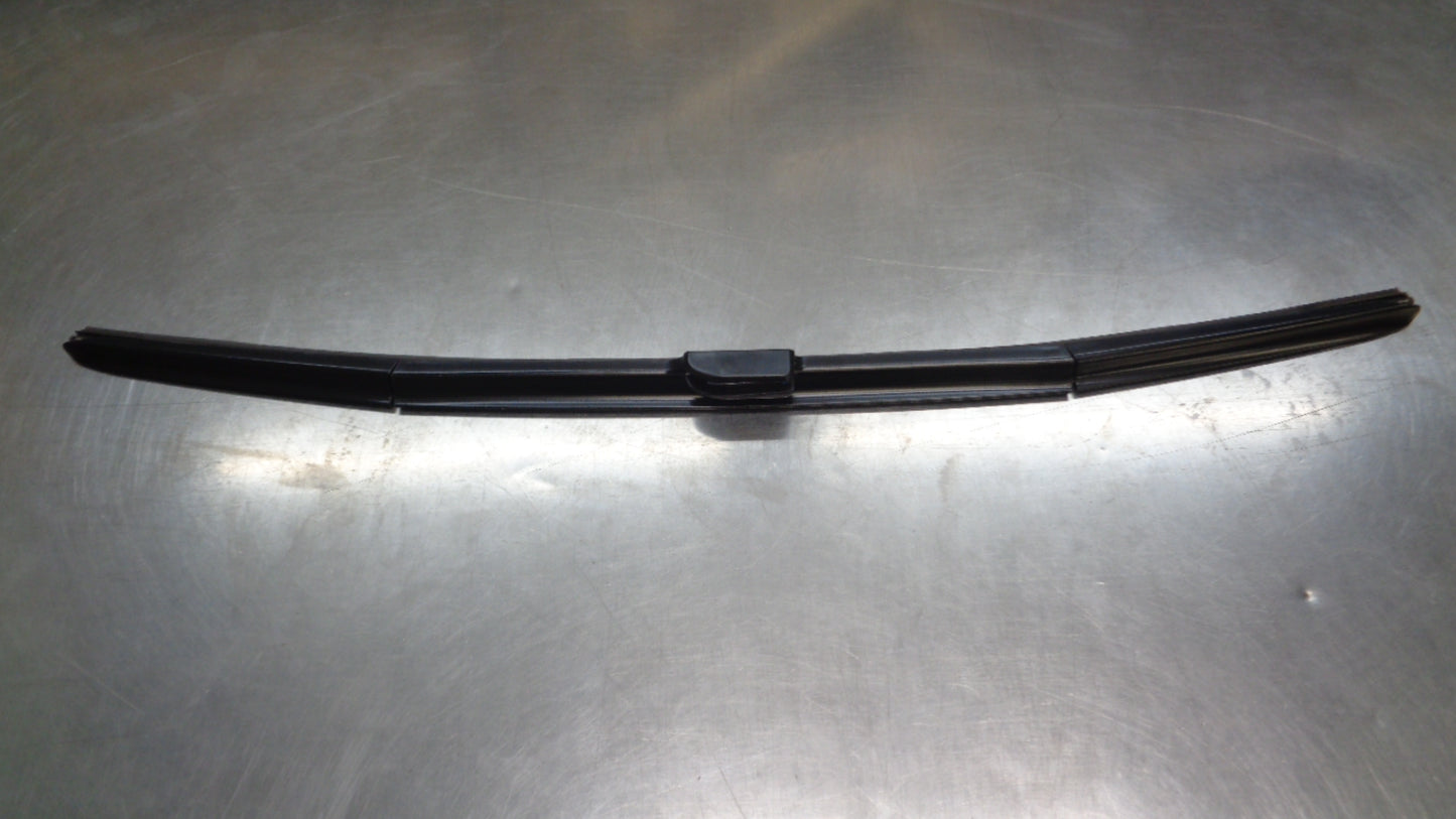 Nissan Qashqai Genuine Front Windscreen Wiper Blade Assembly New Part