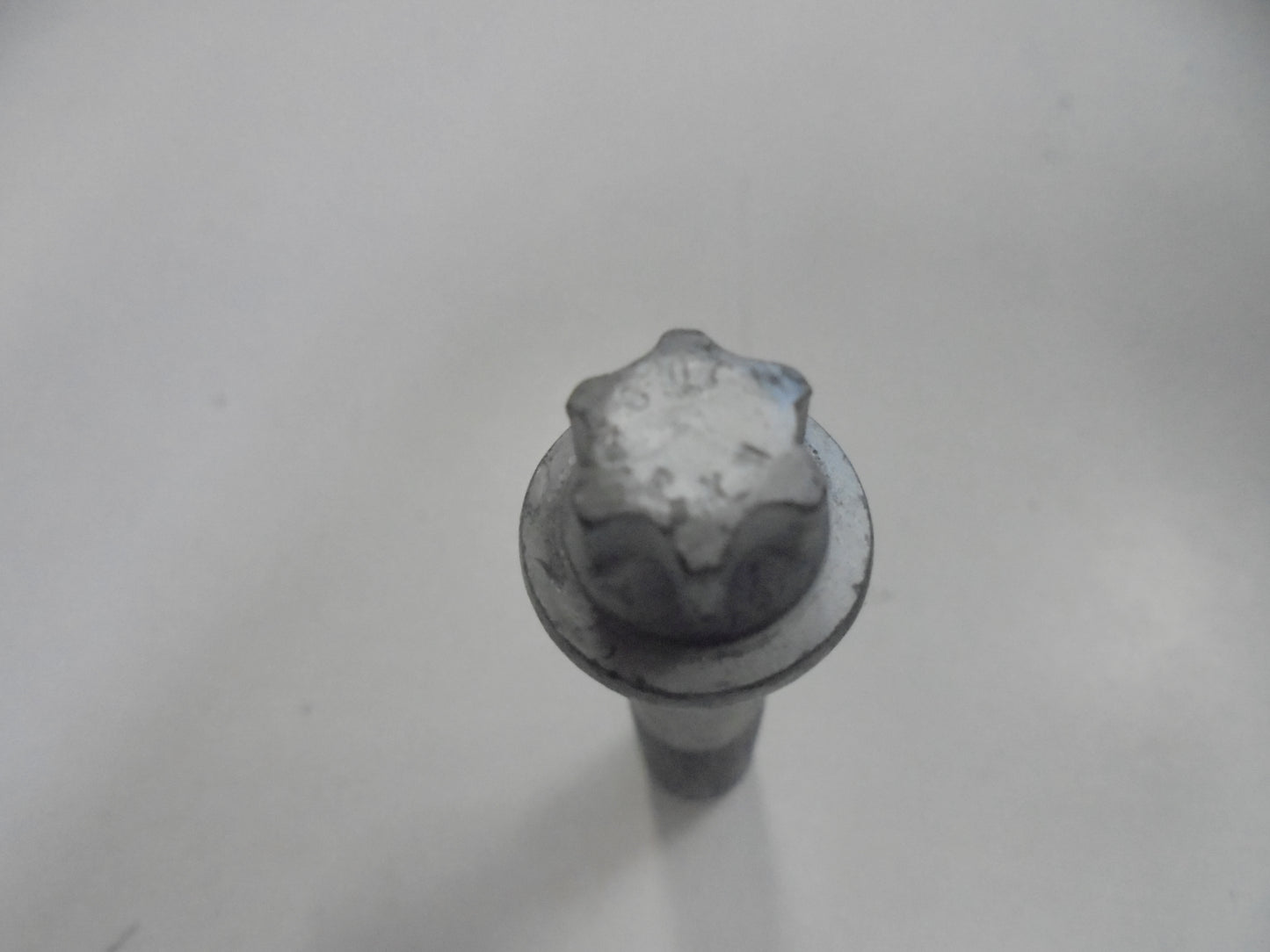 Land Rover Ranger Rover-Discovery Genuine Drive Shaft Bolt New Part