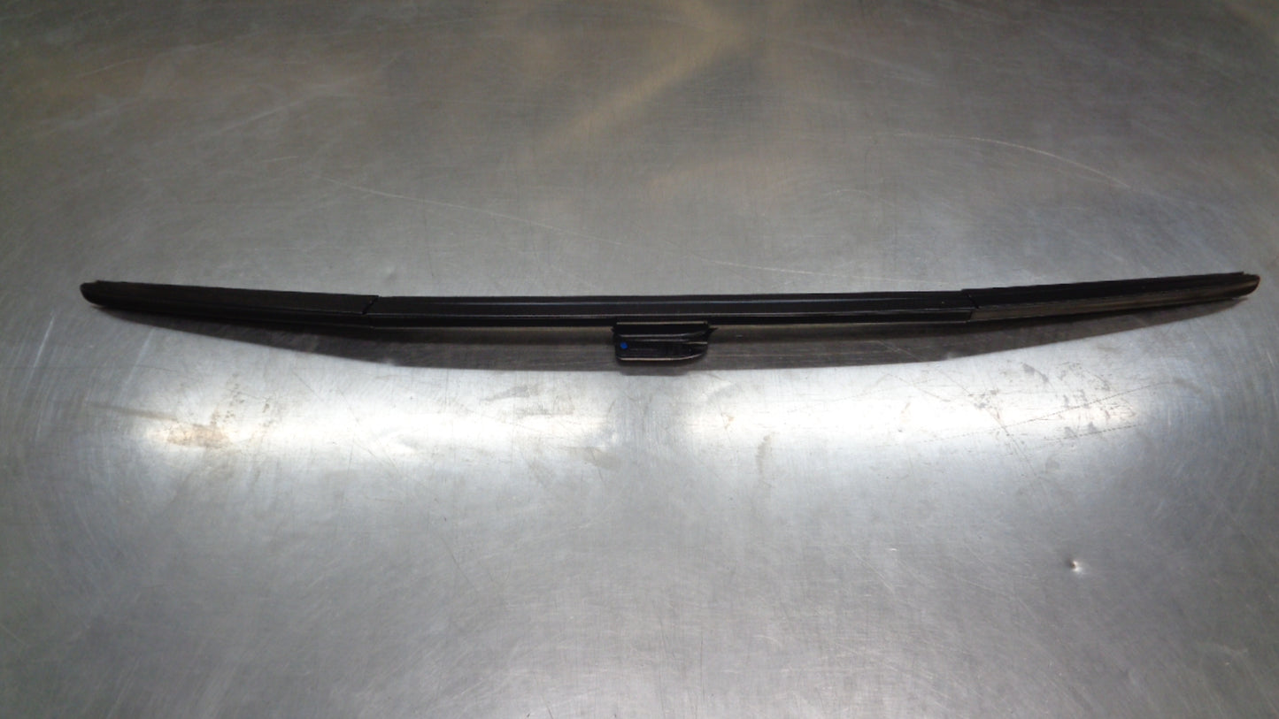 Nissan Qashqai Genuine Front Windscreen Wiper Blade Assembly New Part