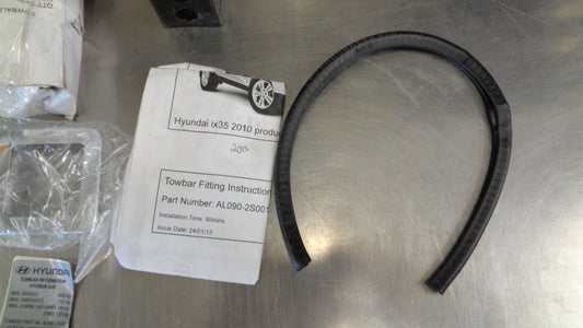 Hyundai iX35 Genuine Towbar Fitting Kit