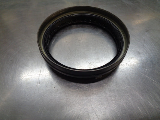 Nissan Y61 Gu Patrol Genuine Front Hub Seal New Part