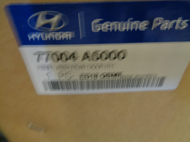 Hyundai i30 Genuine Right Hand Rear Door Shell New Part