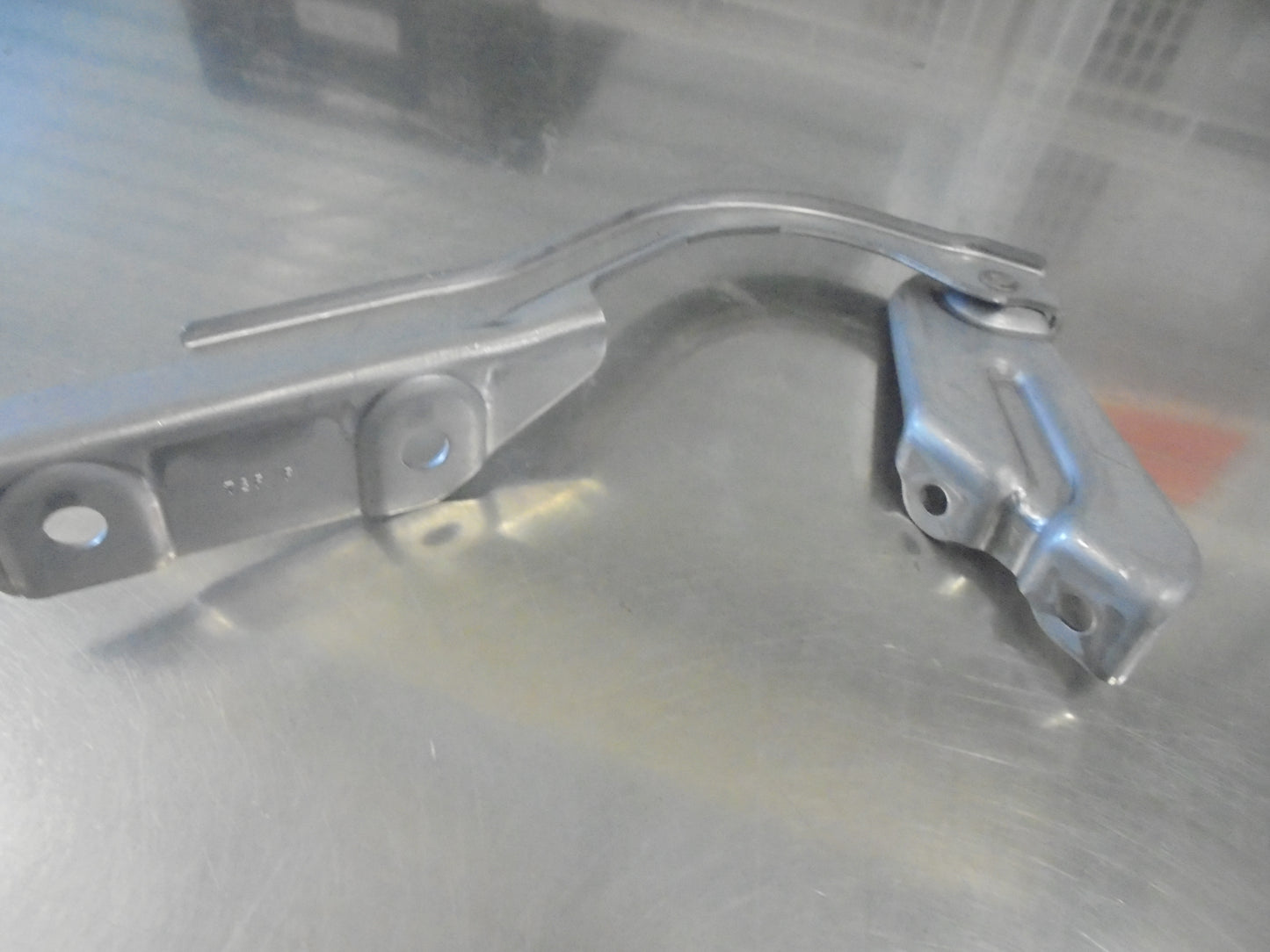 Suzuki Jimny JB74 Genuine Right Front Bonnet Hinge New Part