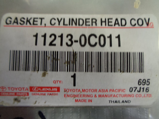 Toyota Hilux Genuine Rocker Cover Gakset New part