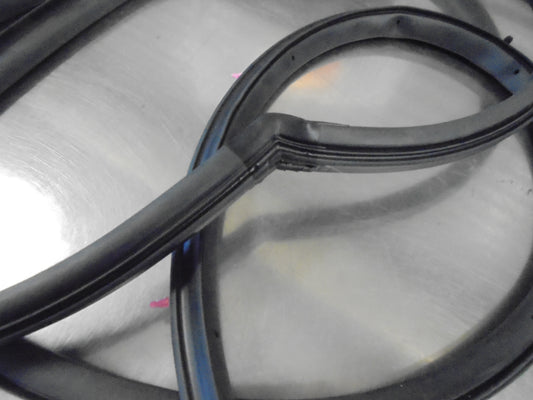 Honda Jazz Genuine Left Hand Front Door Weather Strip New Part