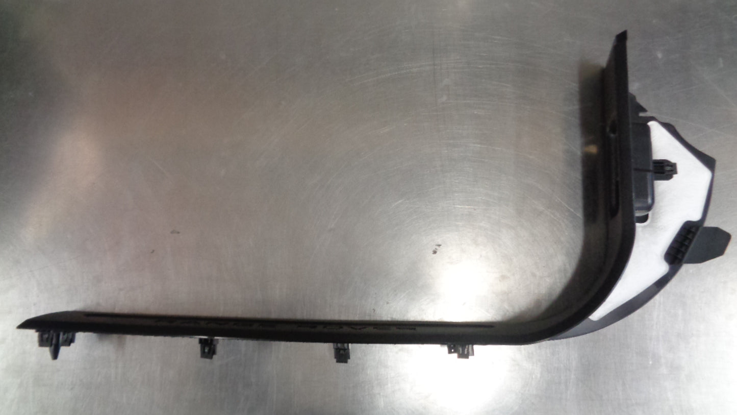 Range Rover Evoque Genuine Left Hand Passenger Front Door Scuff Plate New Part