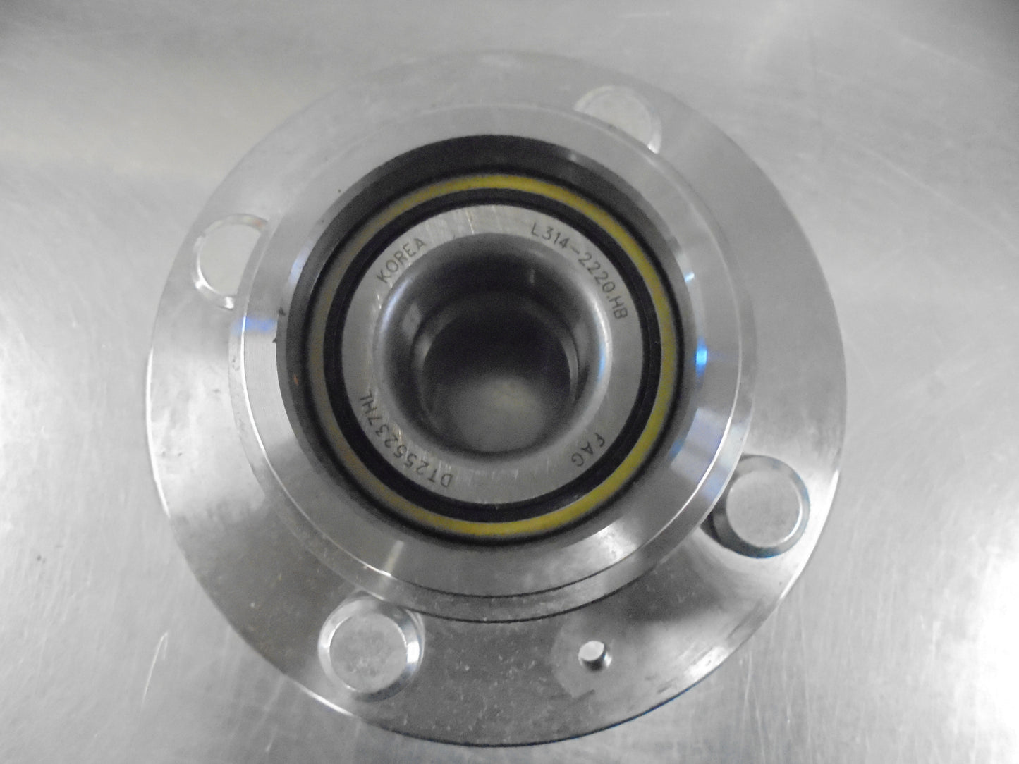 Holden Barina Genuine Left Or Right Hand Rear Wheel Bearing Hub Assembly New Part