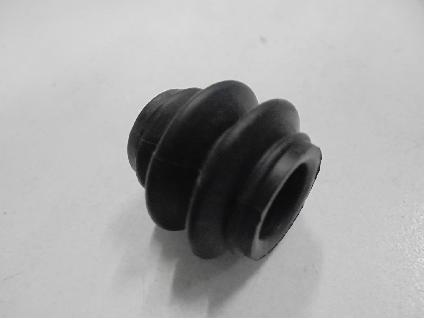 Hyundai Genuine Caliper Bushing Pin Insulator Vehicles Below New Part