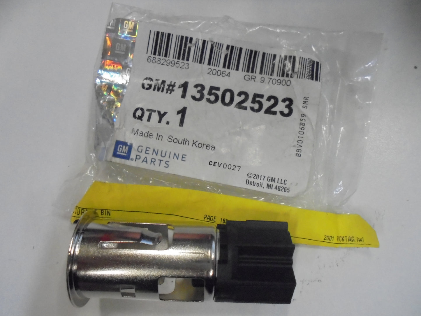 Genuine GM Accessory Power Receptable New Part