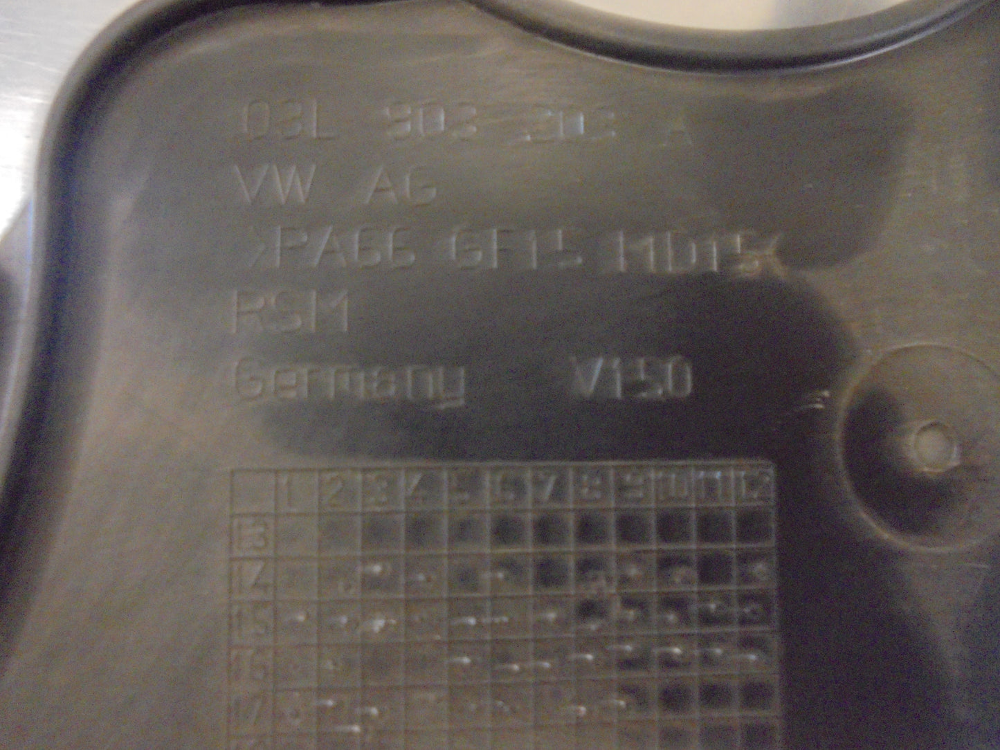 VW Amarok 2.0ltr T/D Genuine Timing Belt Cover Poly Plate New Part