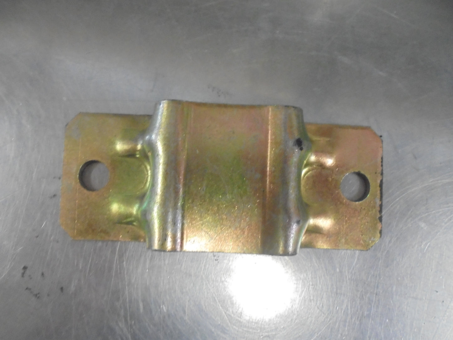 Holden VZ SS Commodore Genuine Front Stabilizer Shaft Insulator Clamp New Part