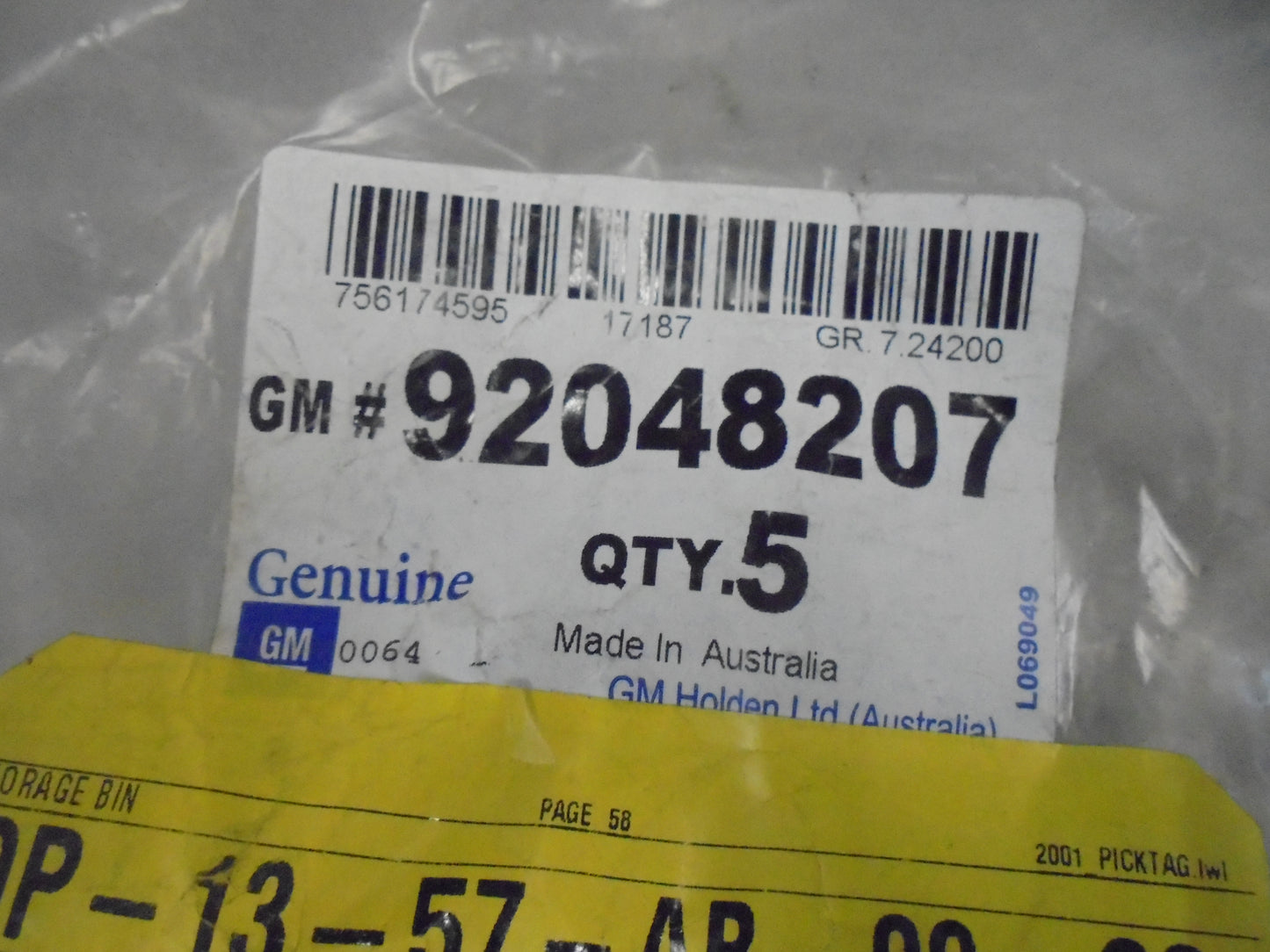 Holden VZ SS Commodore Genuine Front Stabilizer Shaft Insulator Clamp New Part