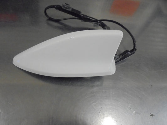 Honda HR-V Genuine Shark Fin Antenna Assembly (Taffepa White) New Part