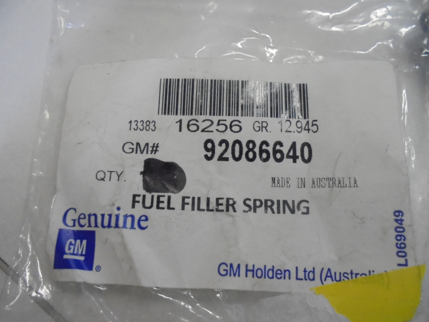 Holden VT-VX HSV Genuine Fuel Flap Spring Clip New Part