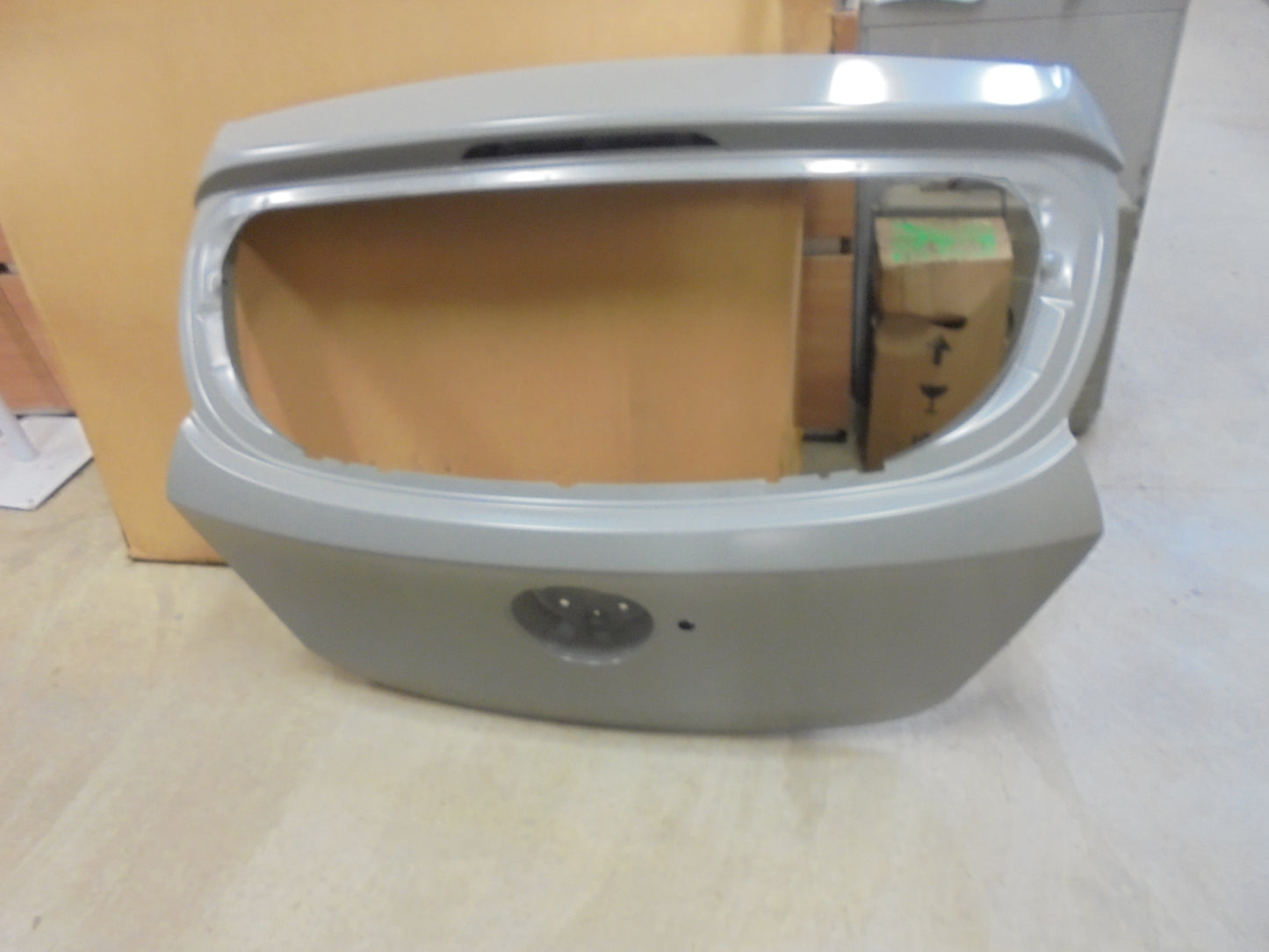 Hyundai Accent Genuine Tailgate Door Panel Assy New Part