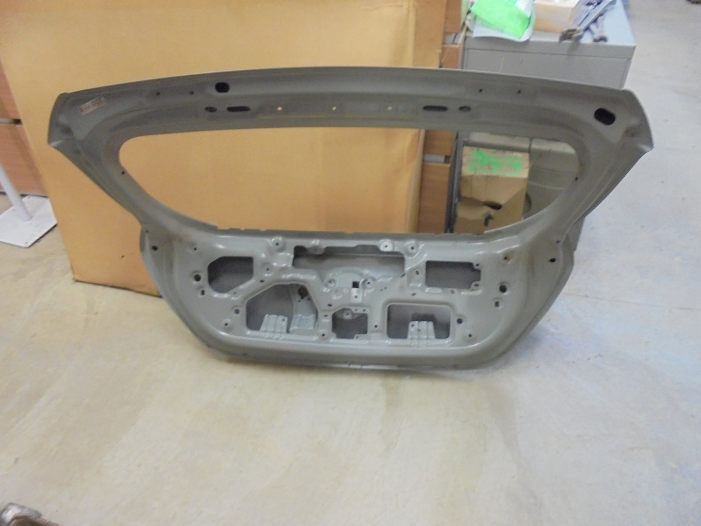 Hyundai Accent Genuine Tailgate Door Panel Assy New Part