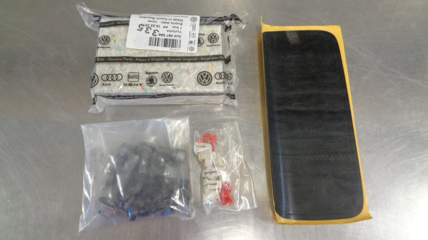 Volkswagen Amarok Genuine Loading Flap Attachment Set New Part