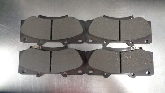 Toyota Hilux 4x4 Genuine Front Disc Brake Pads New Part