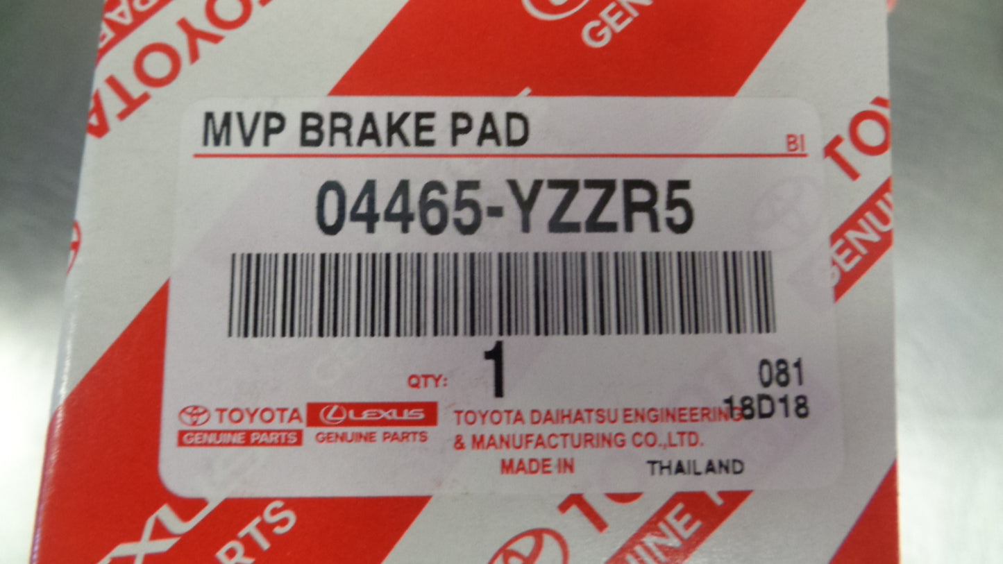 Toyota Hilux 4x4 Genuine Front Disc Brake Pads New Part