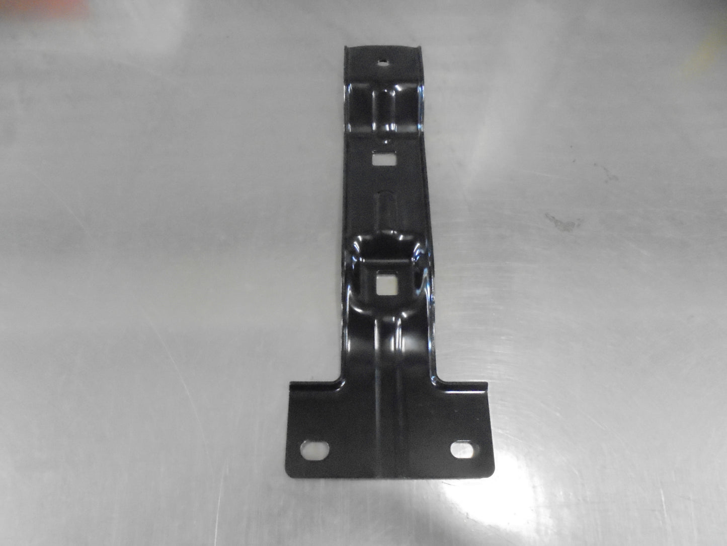 Holden Trax Genuine Passenger Side Underbody Air Deflector Bracket New Part