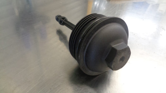 Volkswagen Passat Genuine Engine Oil Filter Housing Cover New Part