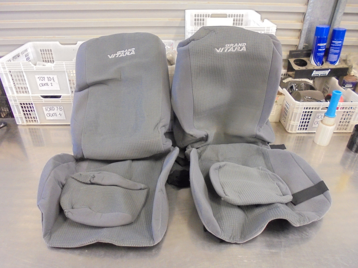 Suzuki Grand Vitara Genuine Tailored Front Seat Covers (Gray) New Part