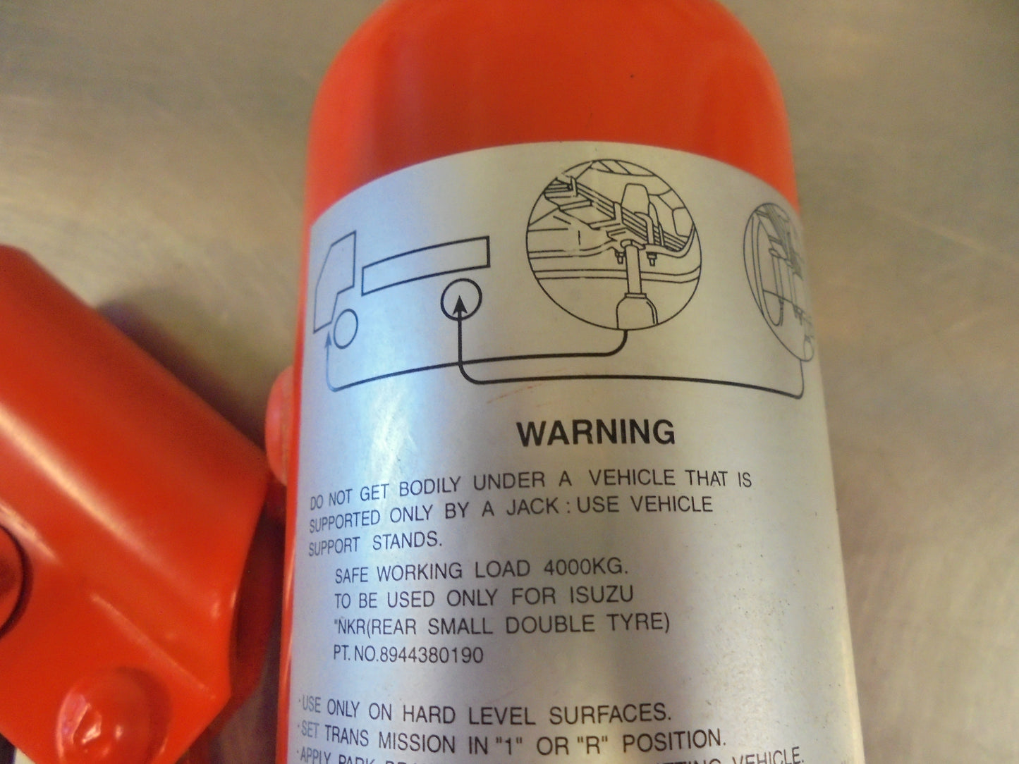 Isuzu Light Truck 4000KG Bottle Jack (Jack Only) New Part