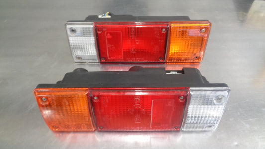 Universal Light Truck Tail Light Pair New Part