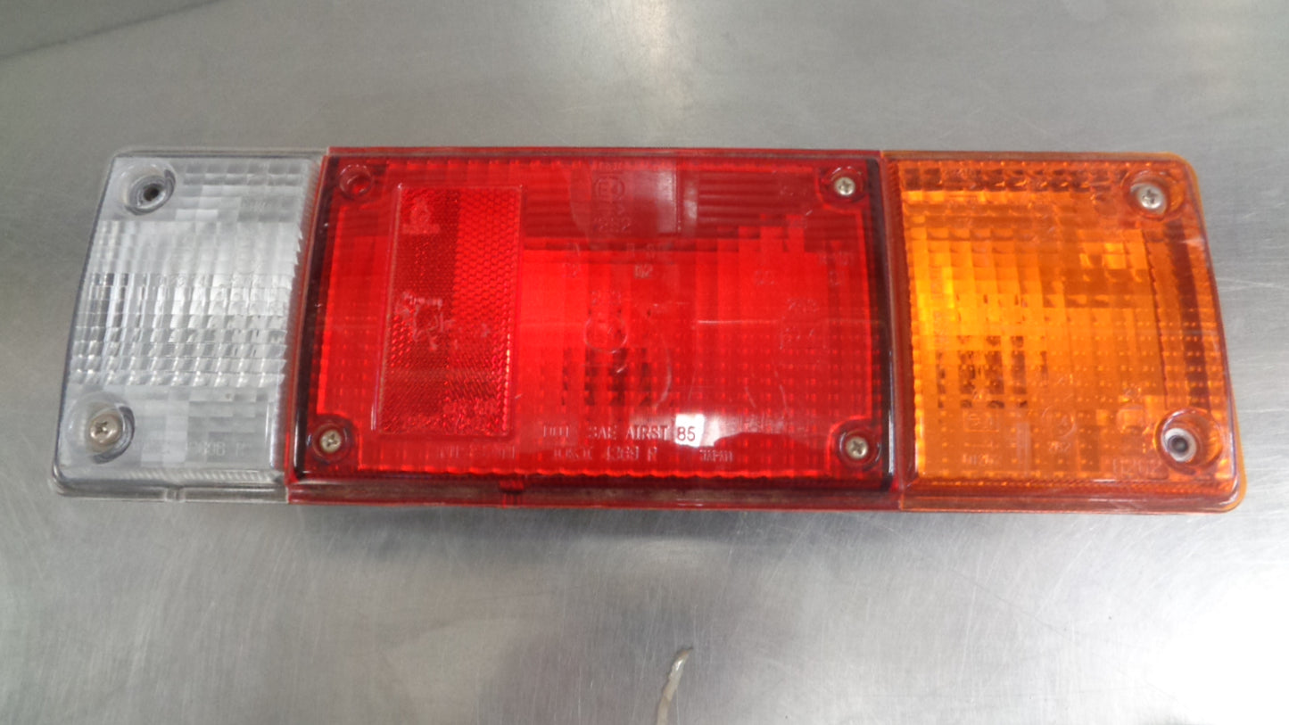 Universal Light Truck Tail Light Pair New Part