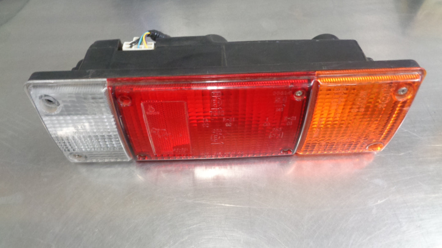 Universal Light Truck Tail Light Pair New Part