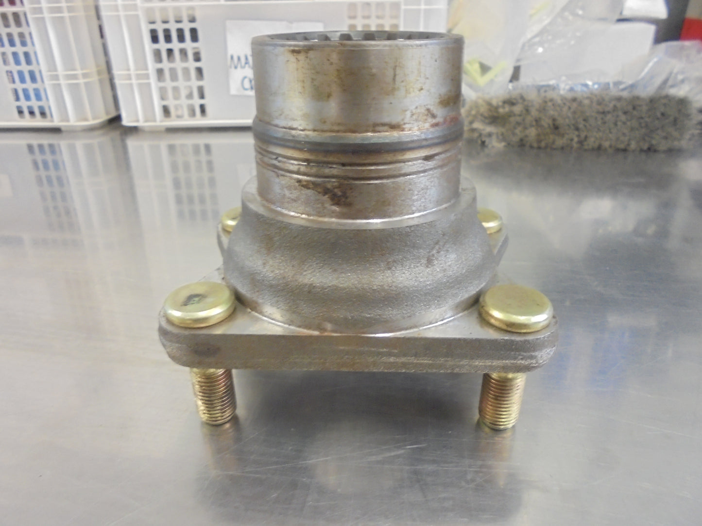 Isuzu Truck Genuine Output Flange ASM New Part