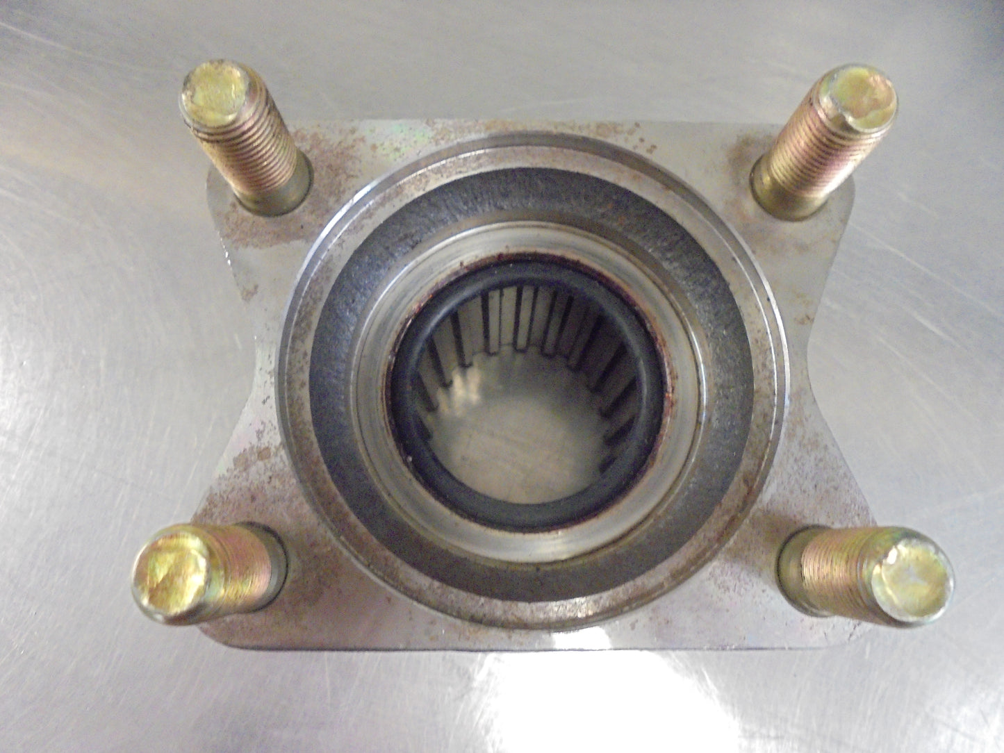Isuzu Truck Genuine Output Flange ASM New Part