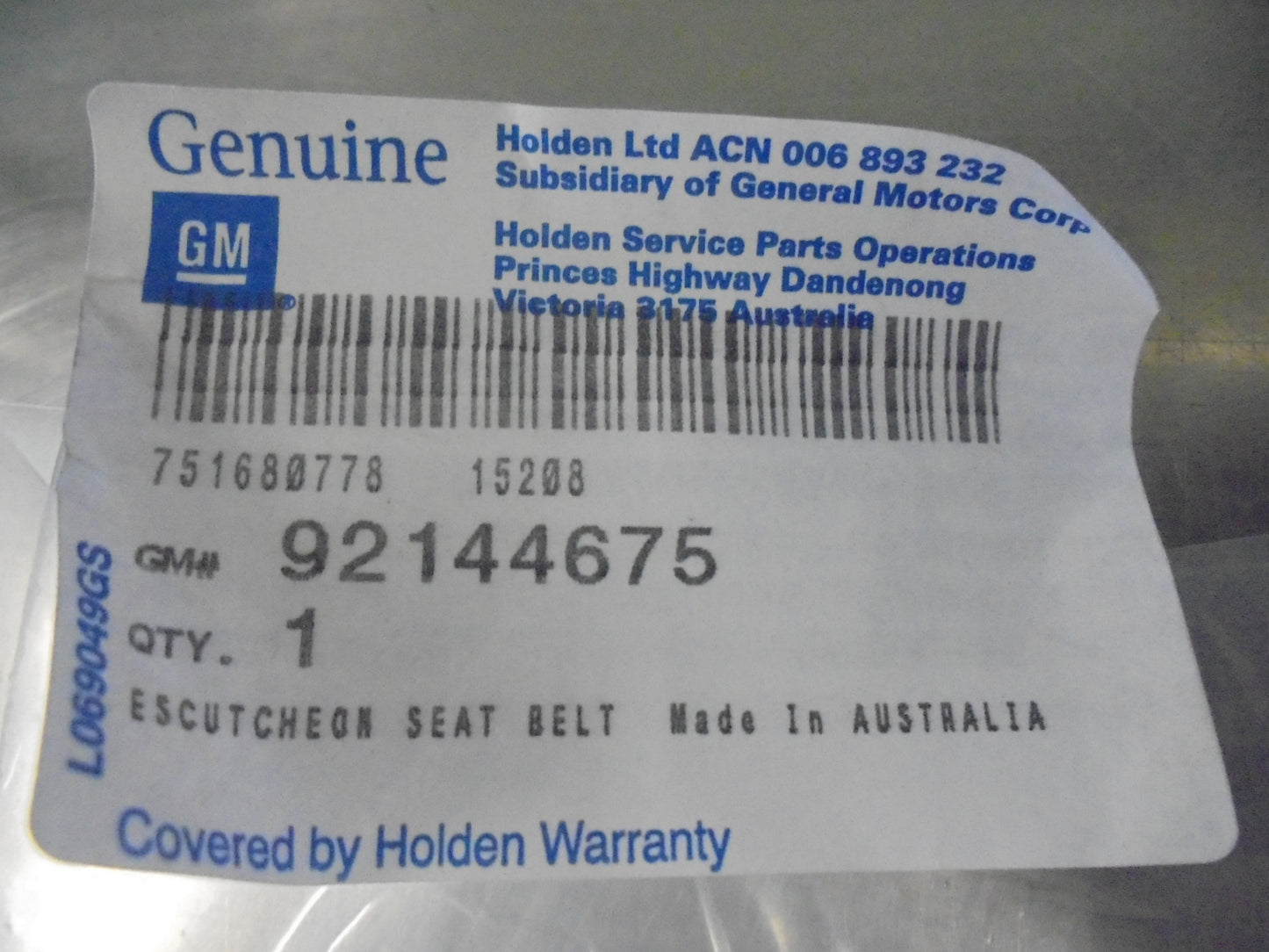 Holden VZ Commodore Wagon Genuine Center Seat Back Upper Trim New Part