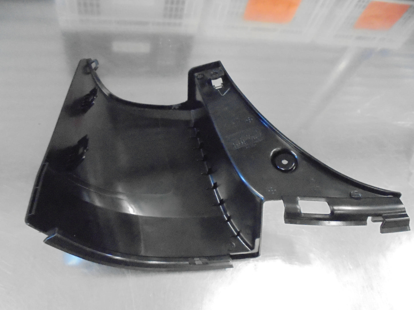 Hyundai Iload-I-Max Genuine Right Hand Rear Garnish Assembly Gusset New Part