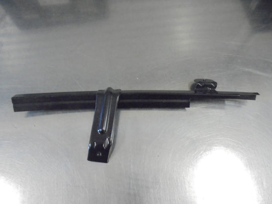 Holden Epica Genuine Left Hand Front Door Glass Guide New Part