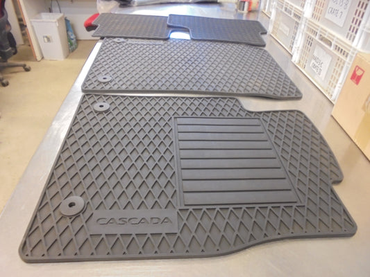 Holden Cascada Genuine Front And Rear Rubber Floor Mat Set New Part