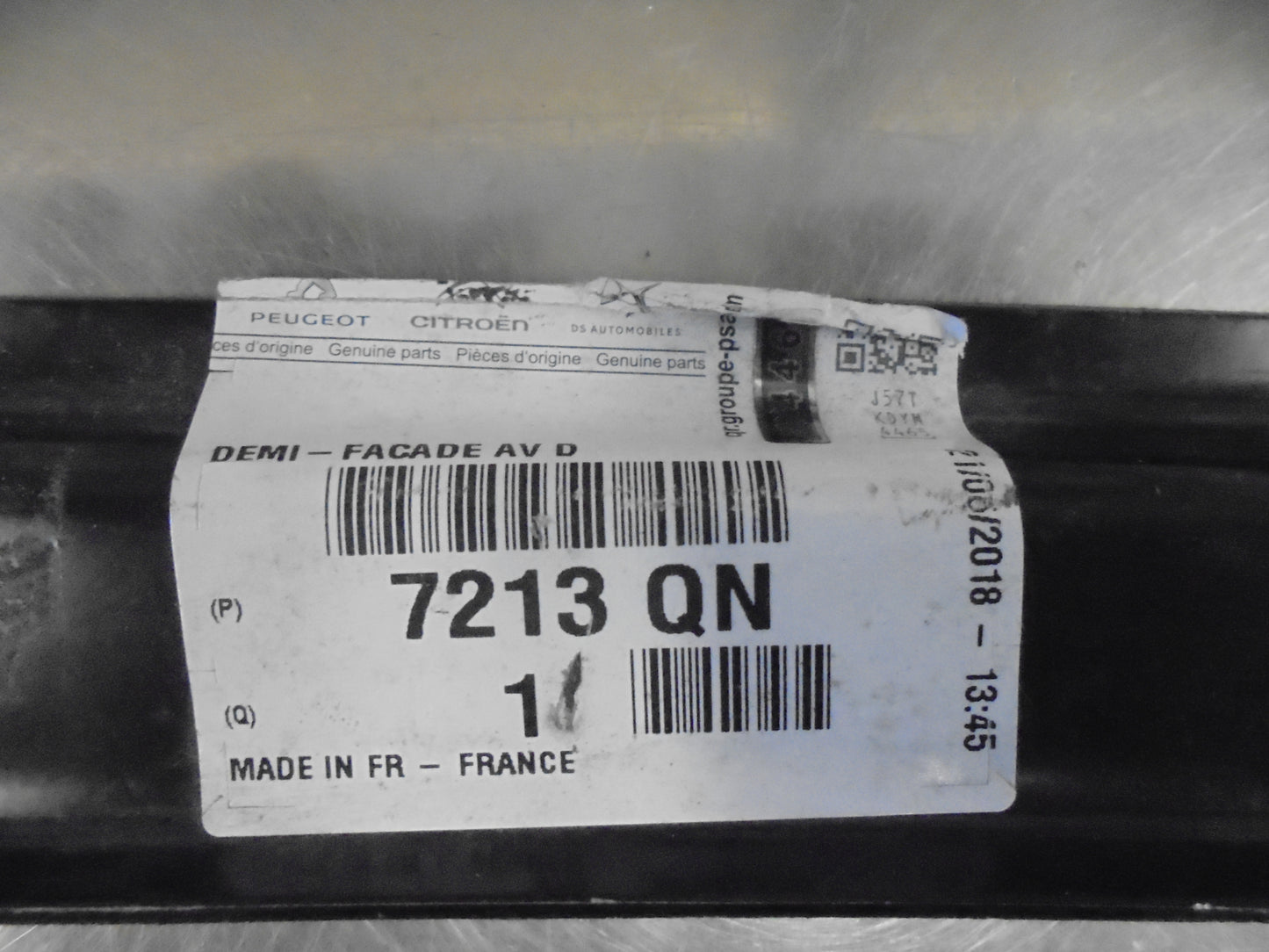 Citroen C4 Genuine Right Hand Front Guard Fixing Bracket New Part