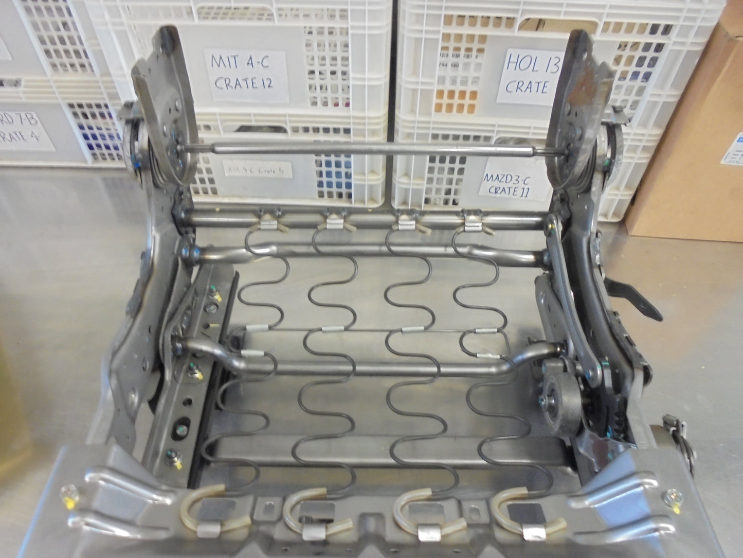 Holden RG Colorado -Colorado7-Trailblazer Genuine Passenger Front Seat Base Frame New Part
