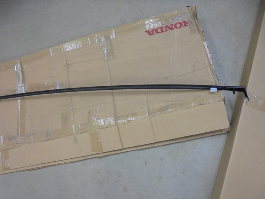 Honda CR-V Genuine Right Hand Roof Drip Moulding New Part