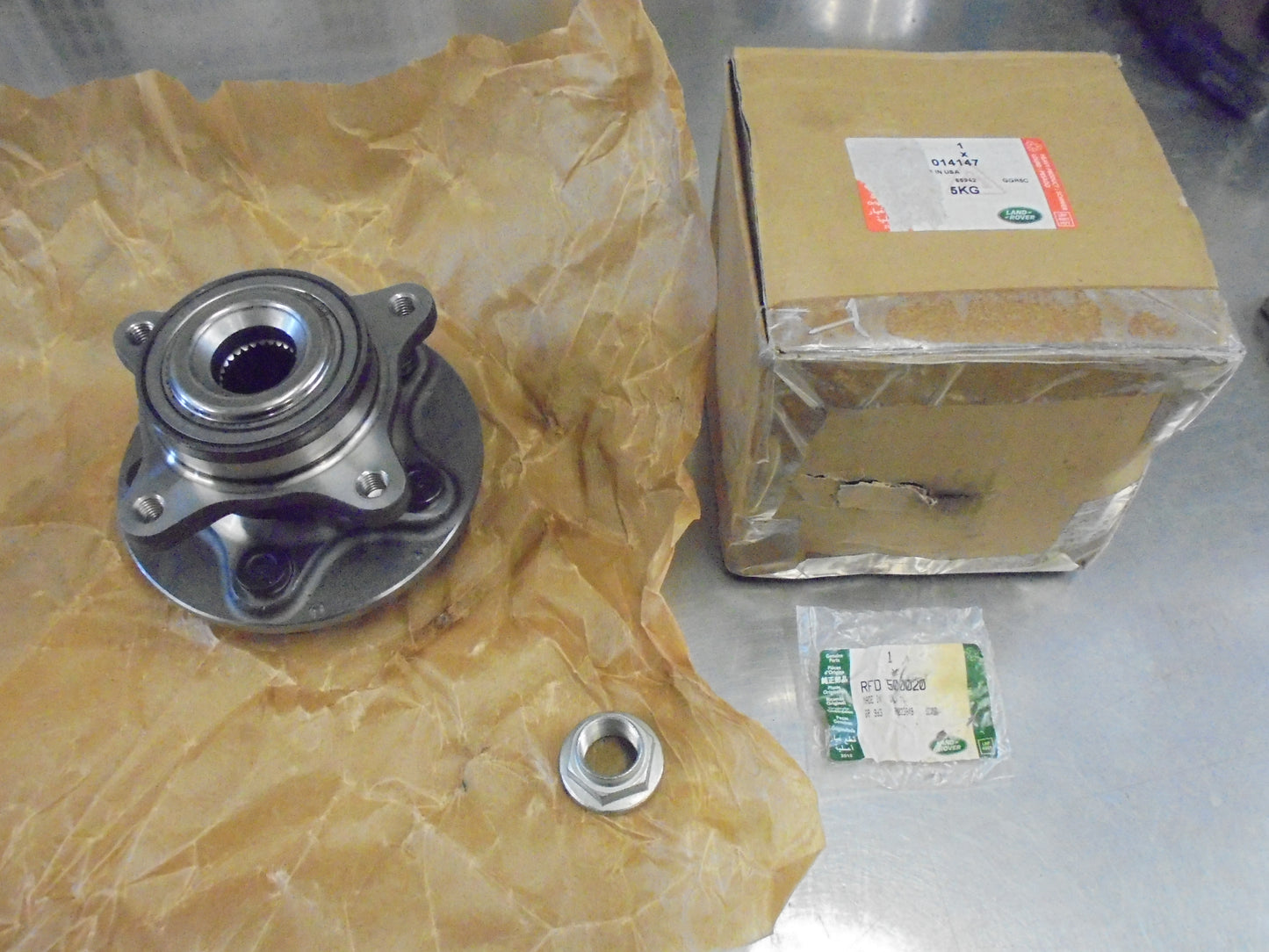 Land Rover Discovery 3/4/Range Rover Sport Genuine Front Wheel Hub And Bearing New Part