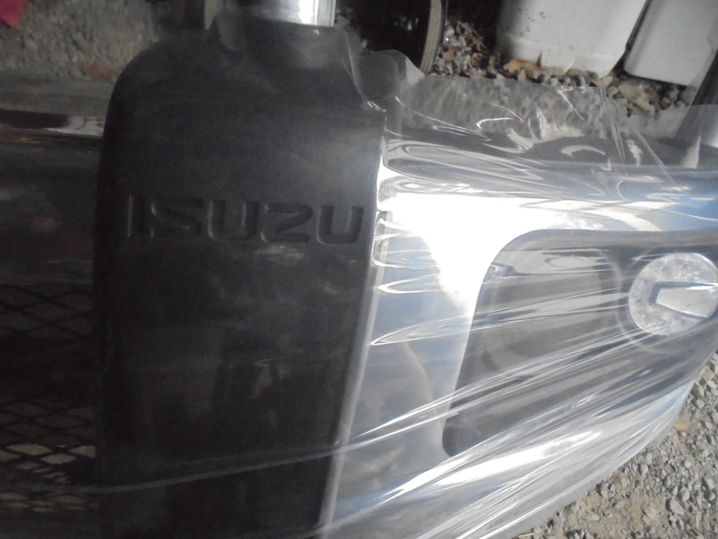 Isuzu D-Max Genuine Chrome Alloy Bull Bar SX Low Ride New Part