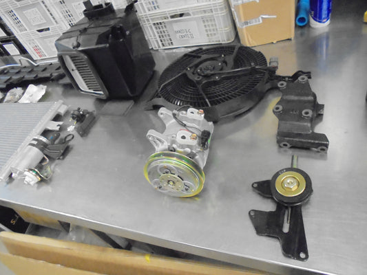 Nissan Navara D22 QD32 Engine ONLY Genuine Air Conditioning Kit New Part