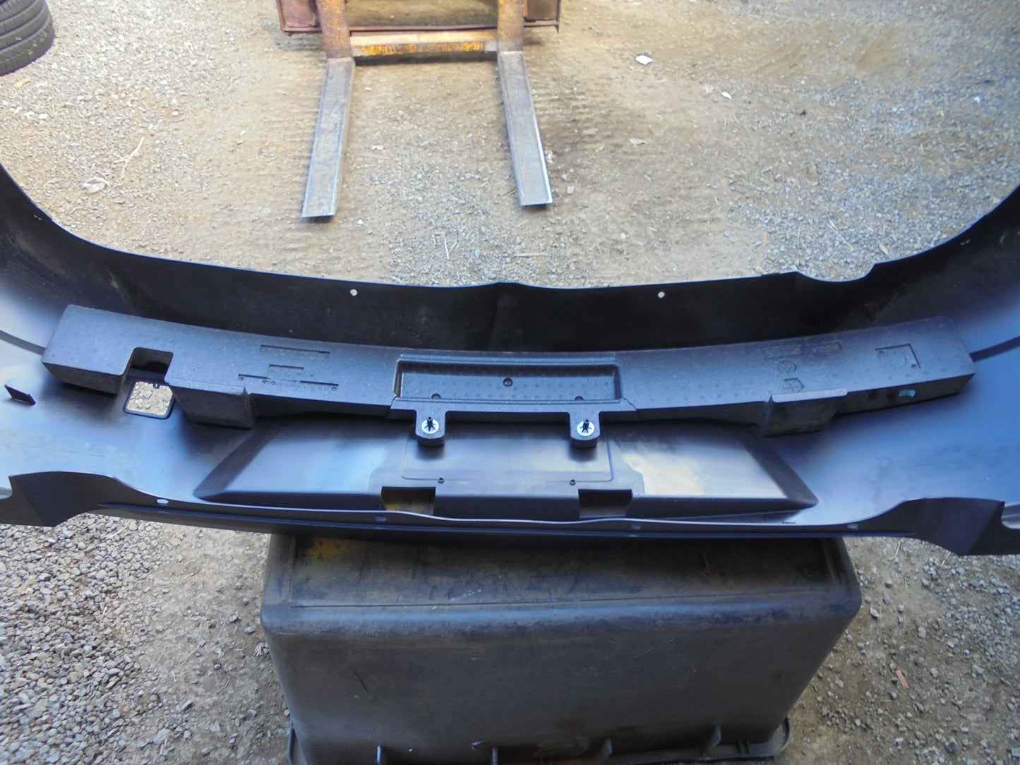 Chrysler Sebring-Dodge Avenger Genuine Rear Bumper Bar Cover New Part