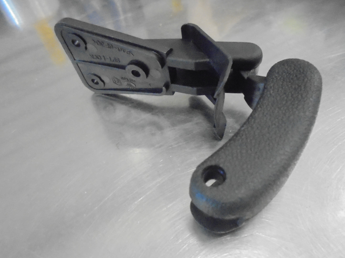Holden Barina-Dawoo Kalos Genuine Rear Window Hinged Lock Black New Part