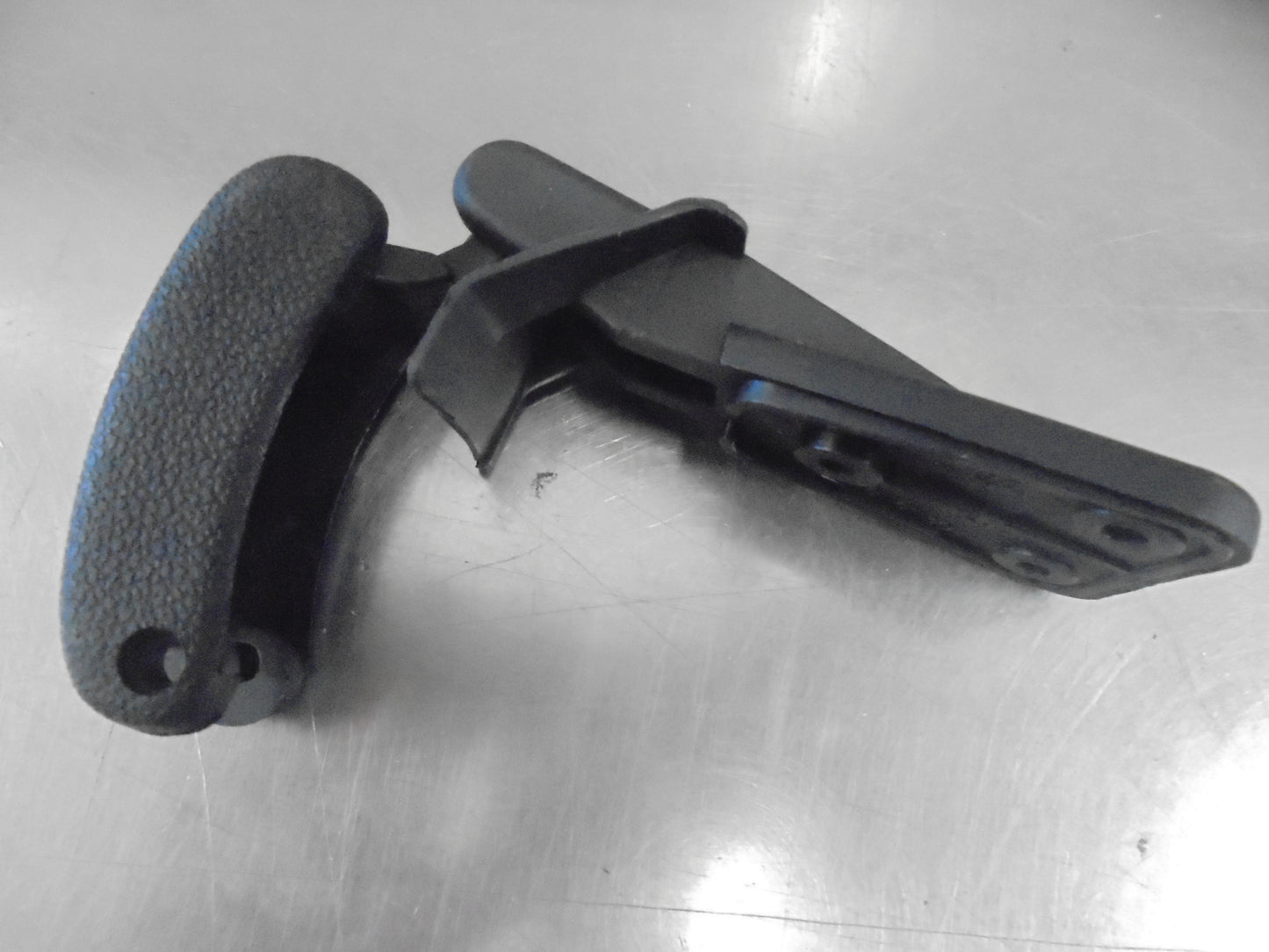 Holden Barina-Dawoo Kalos Genuine Rear Window Hinged Lock Black New Part